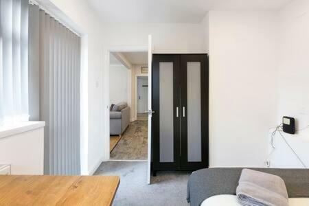 Key Serviced Apartments Hall Green 솔리헐 외부 사진